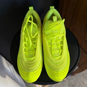 Nike Air Max Triple Volt Highlighter Sneaker W10